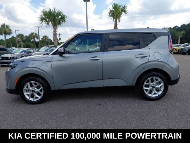 Certified 2025 Kia Soul LX w/ LX Technology Package FWD image 8