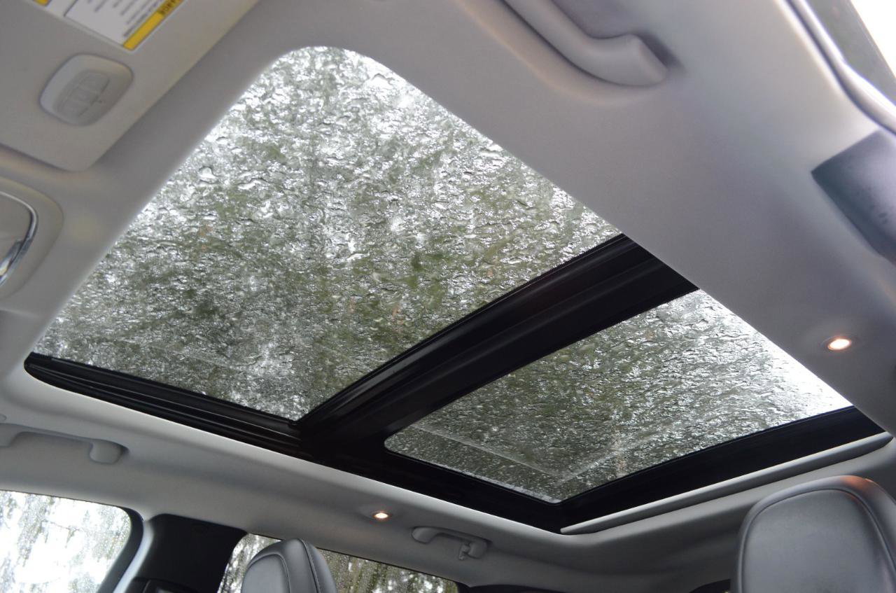 Used 2022 Jeep Cherokee Limited image 23