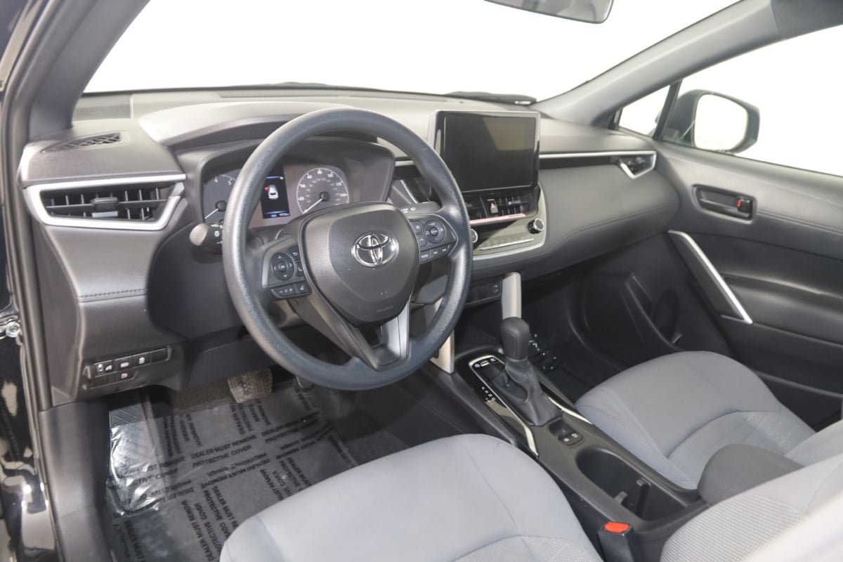 Used 2025 Toyota Corolla Cross AWD Hybrid image 21