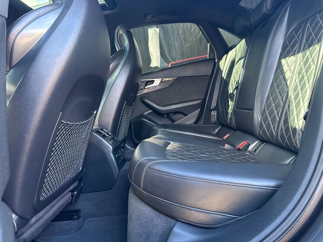 Used 2019 Audi S4 Prestige w/ Prestige Package image 23