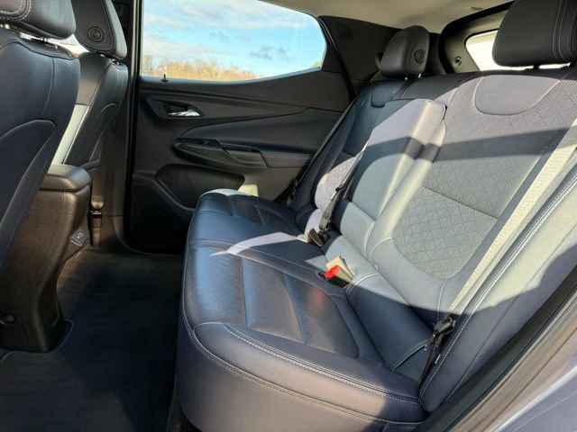 Used 2022 Chevrolet Bolt EUV LT w/ Convenience Package image 18