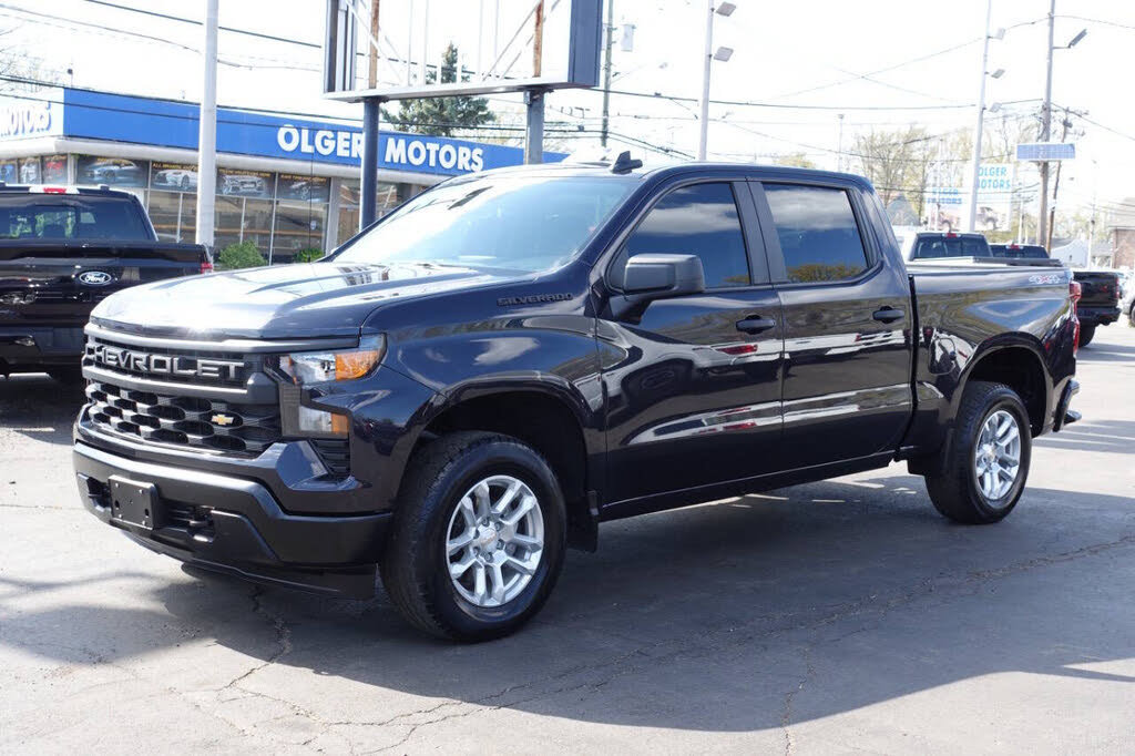 Used 2024 Chevrolet Silverado 1500 W/T w/ WT Fleet Convenience Package AWD/4WD image 2