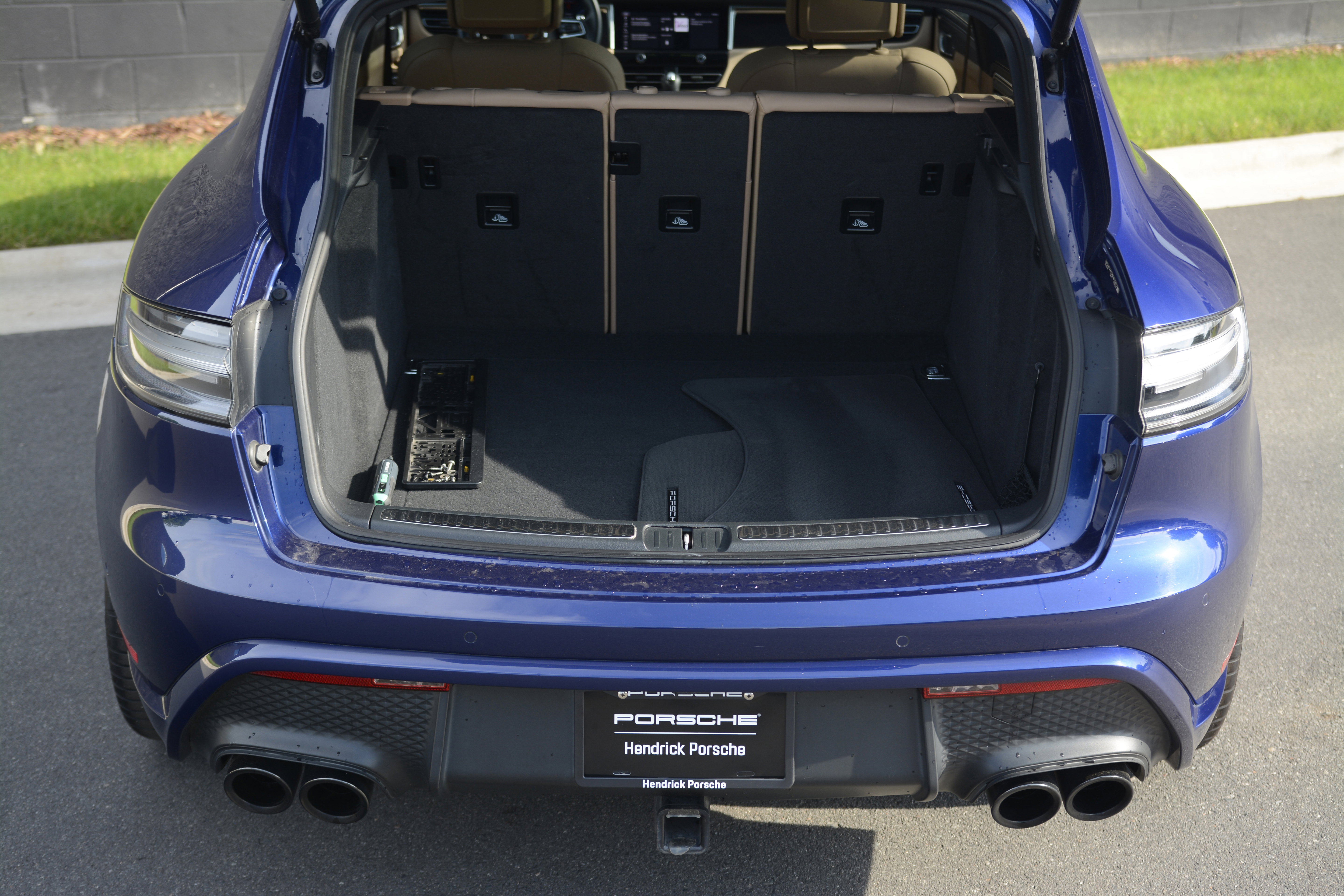 Certified 2022 Porsche Macan GTS AWD/4WD image 39