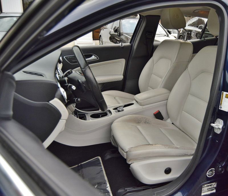 Used 2017 Mercedes-Benz GLA 250 4MATIC image 19