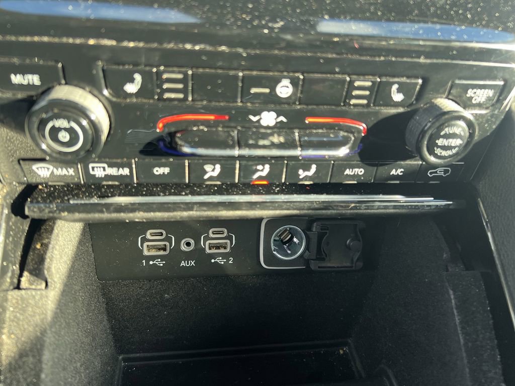 Used 2022 Jeep Grand Cherokee L Limited image 16