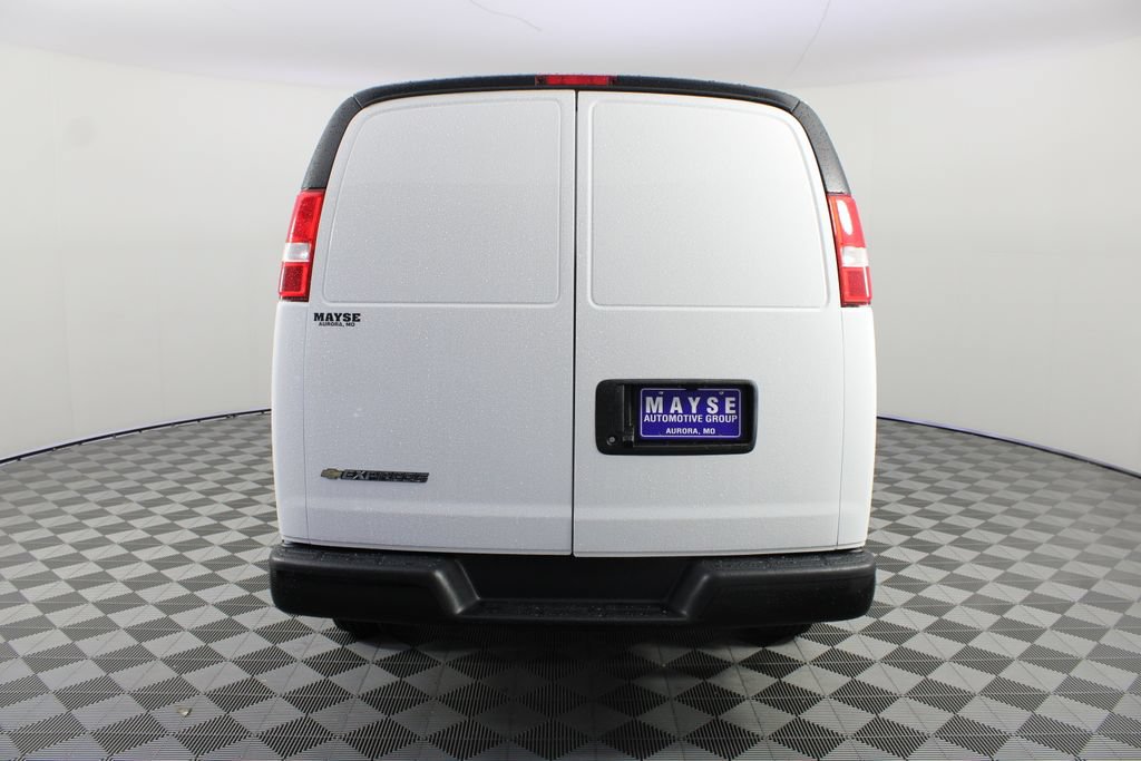 New 2026 Chevrolet Express 2500 RWD image 18