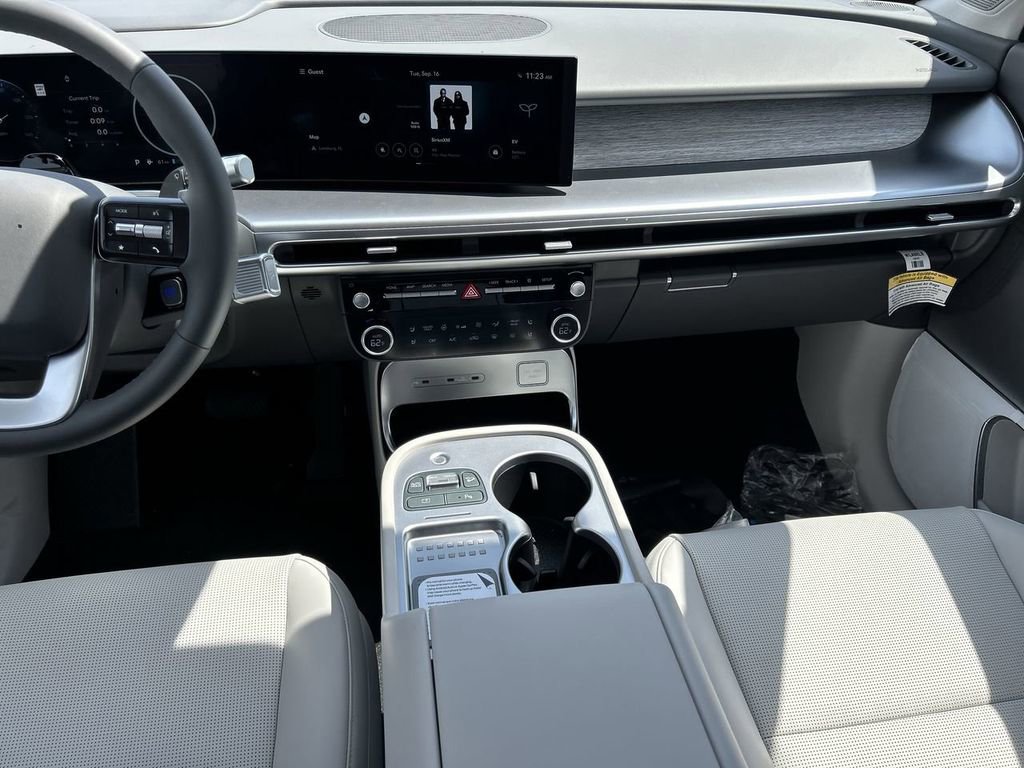 New 2026 Hyundai Ioniq 9 Limited image 5