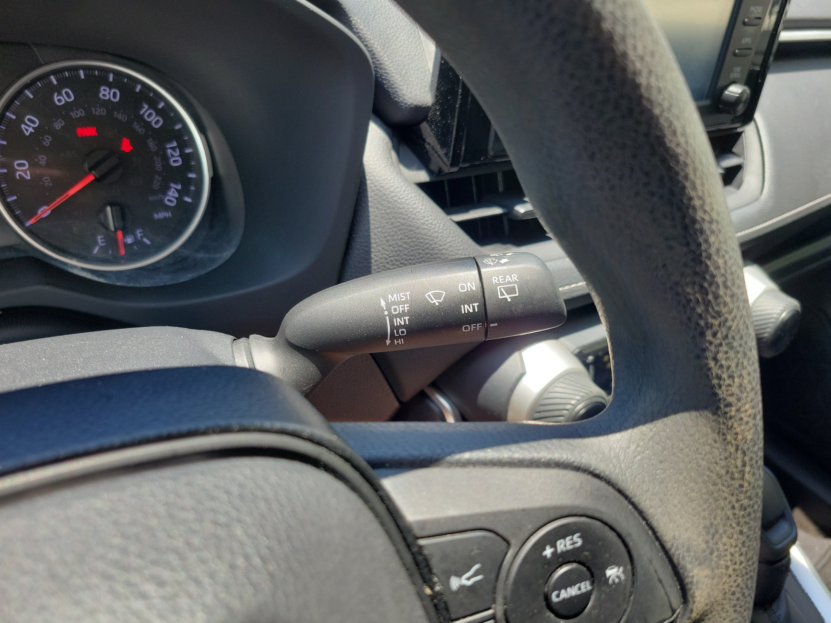 Used 2019 Toyota RAV4 LE FWD image 23