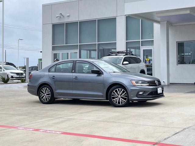 Used 2018 Volkswagen Jetta Wolfsburg Edition image 5