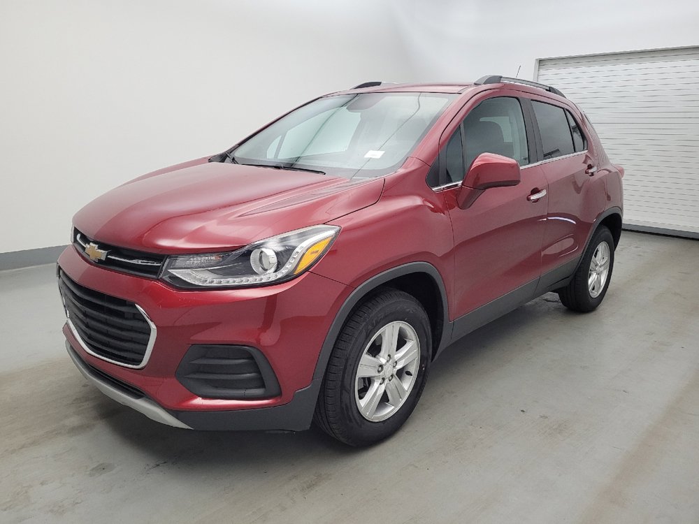 Used 2020 Chevrolet Trax LT w/ LT Convenience Package AWD/4WD image 2