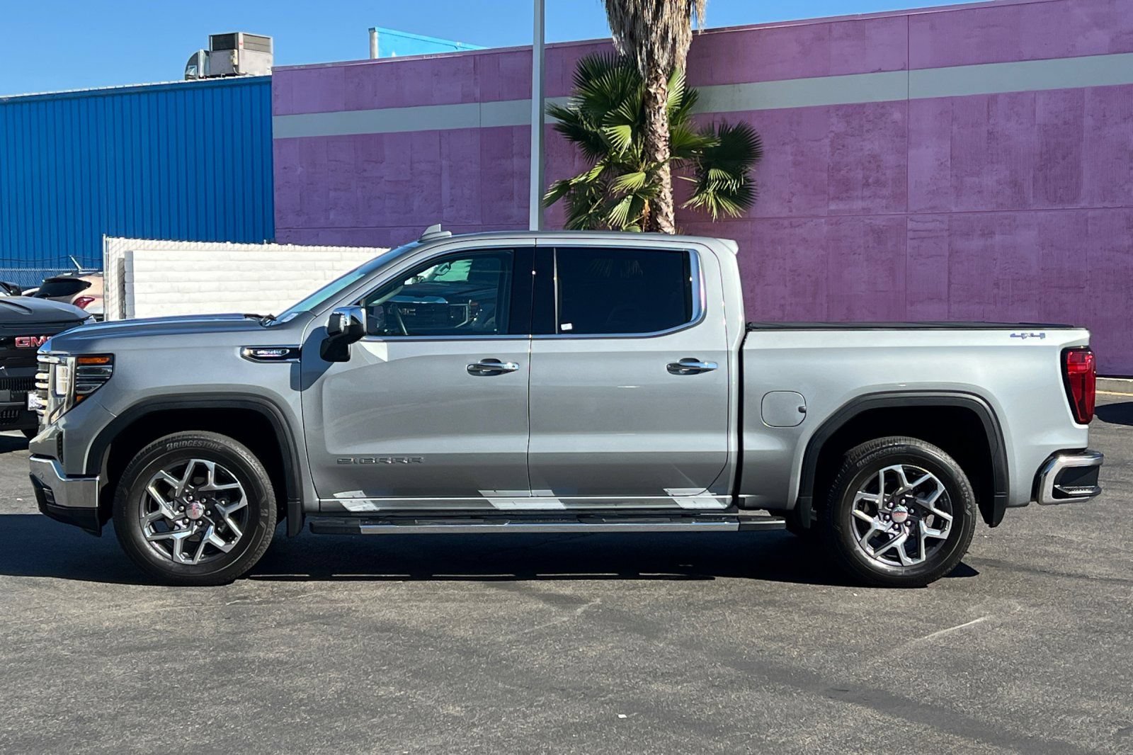 Used 2025 GMC Sierra 1500 SLT w/ SLT Premium Plus Package AWD/4WD image 7