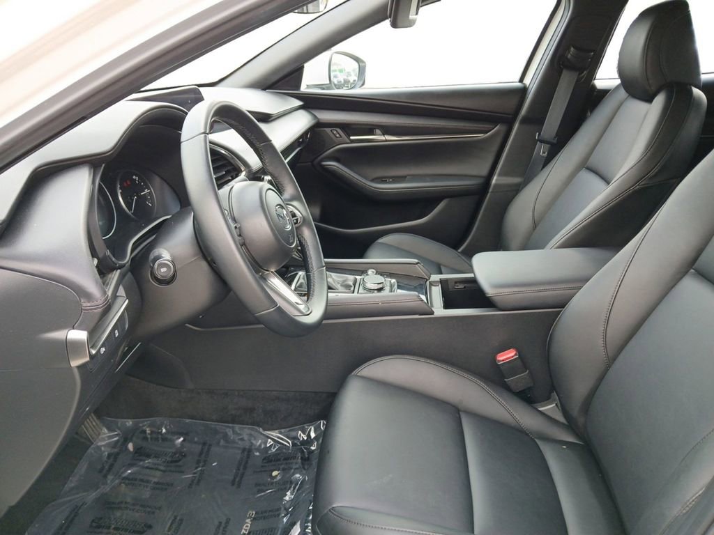 Used 2024 MAZDA MAZDA3 s FWD image 9