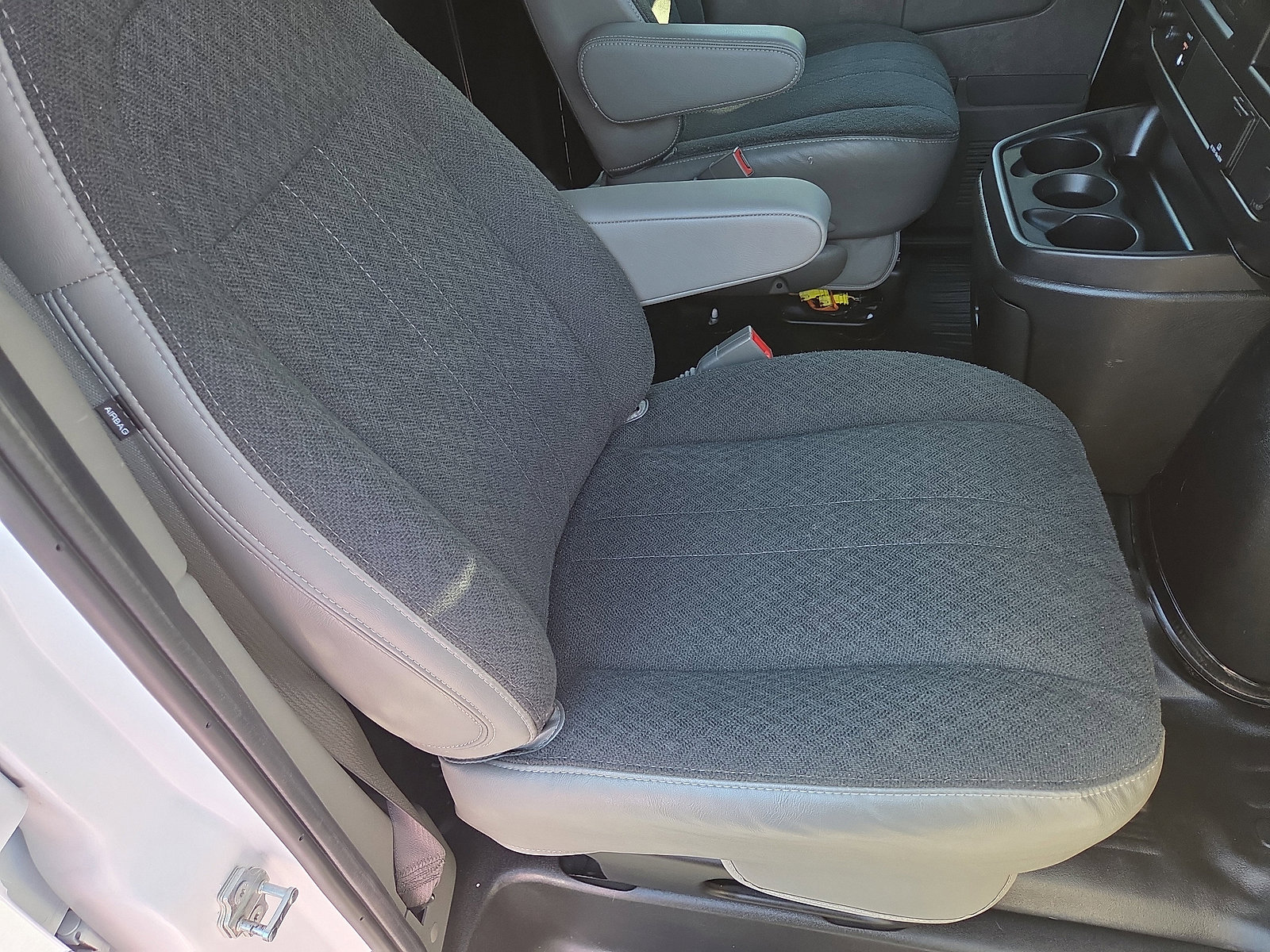 Used 2024 Chevrolet Express 2500 Work Van w/ Driver Convenience Package image 16