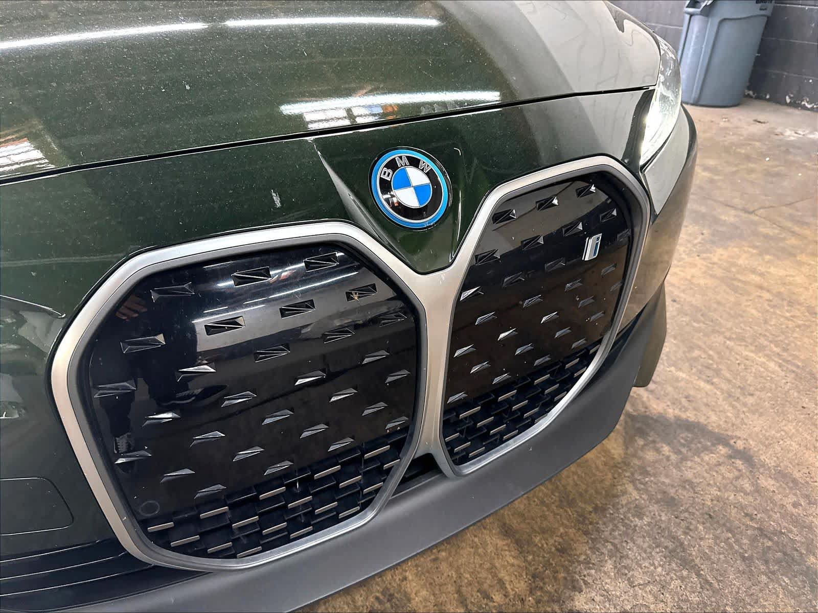 Used 2023 BMW i4 eDrive35 w/ Dynamic Handling Package RWD image 32
