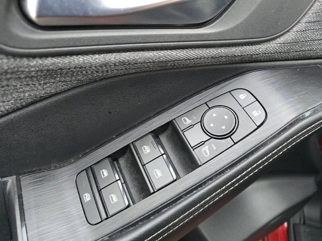 Used 2022 Nissan Rogue SV image 29