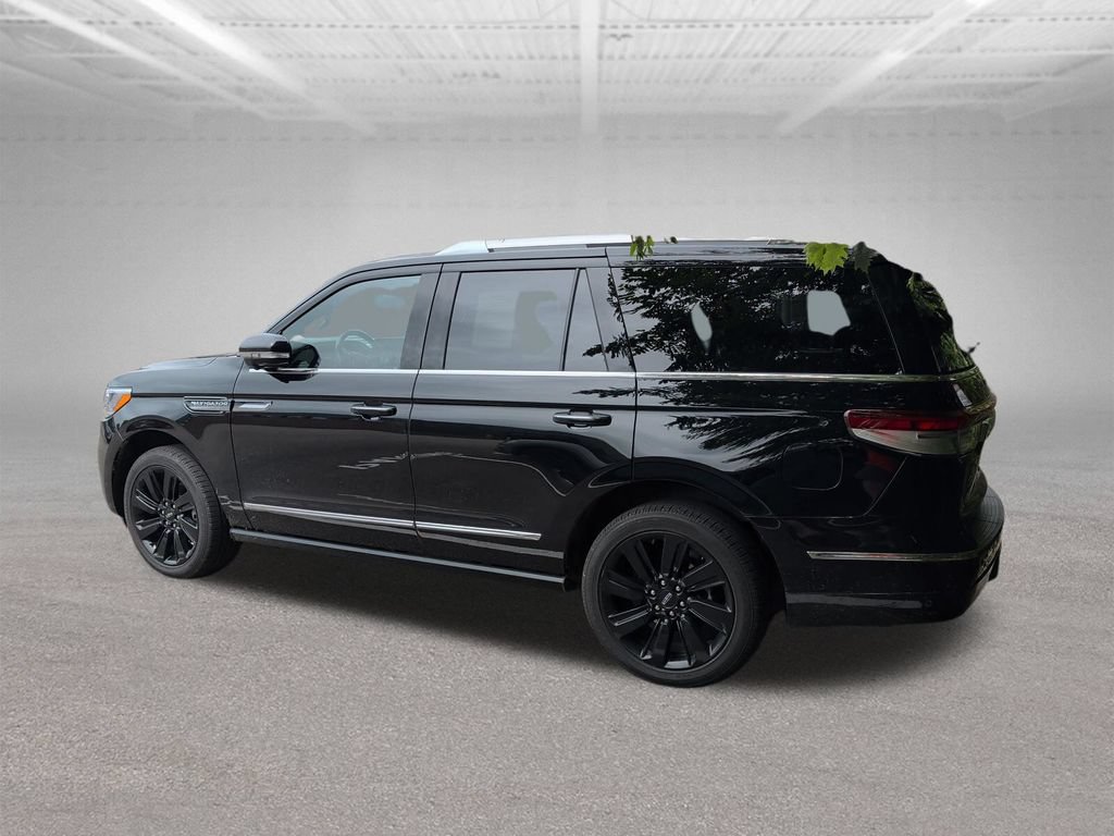 Used 2023 Lincoln Navigator Reserve AWD/4WD image 11