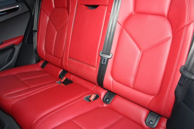 Certified 2025 Porsche Macan image 23