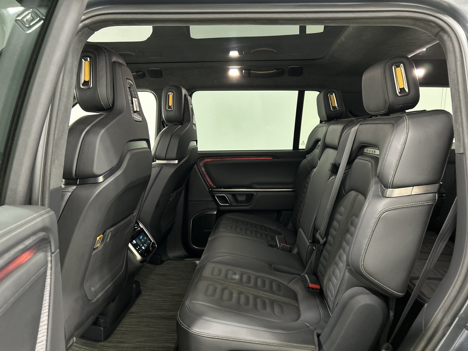 Used 2022 Rivian R1S Launch Edition AWD/4WD image 21