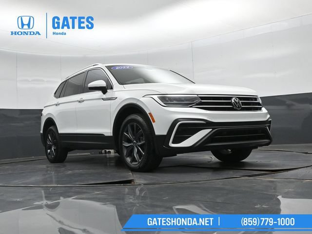 Used 2022 Volkswagen Tiguan SE FWD image 43