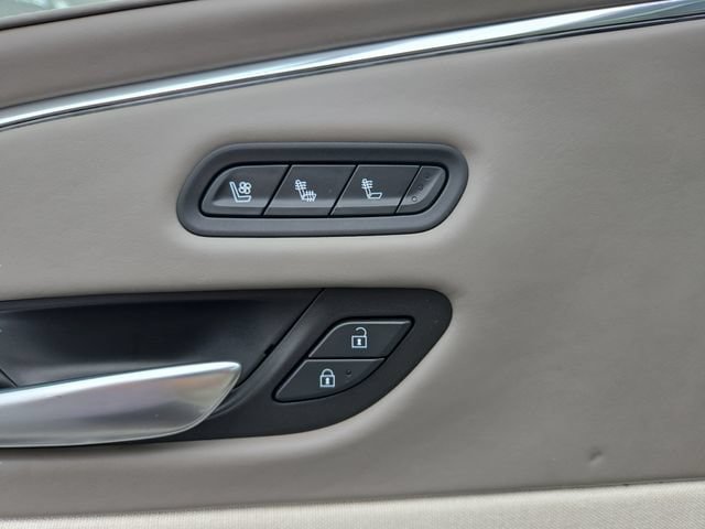 Certified 2023 Cadillac Escalade Premium Luxury Platinum w/ LPO, Radiant Package AWD/4WD image 18