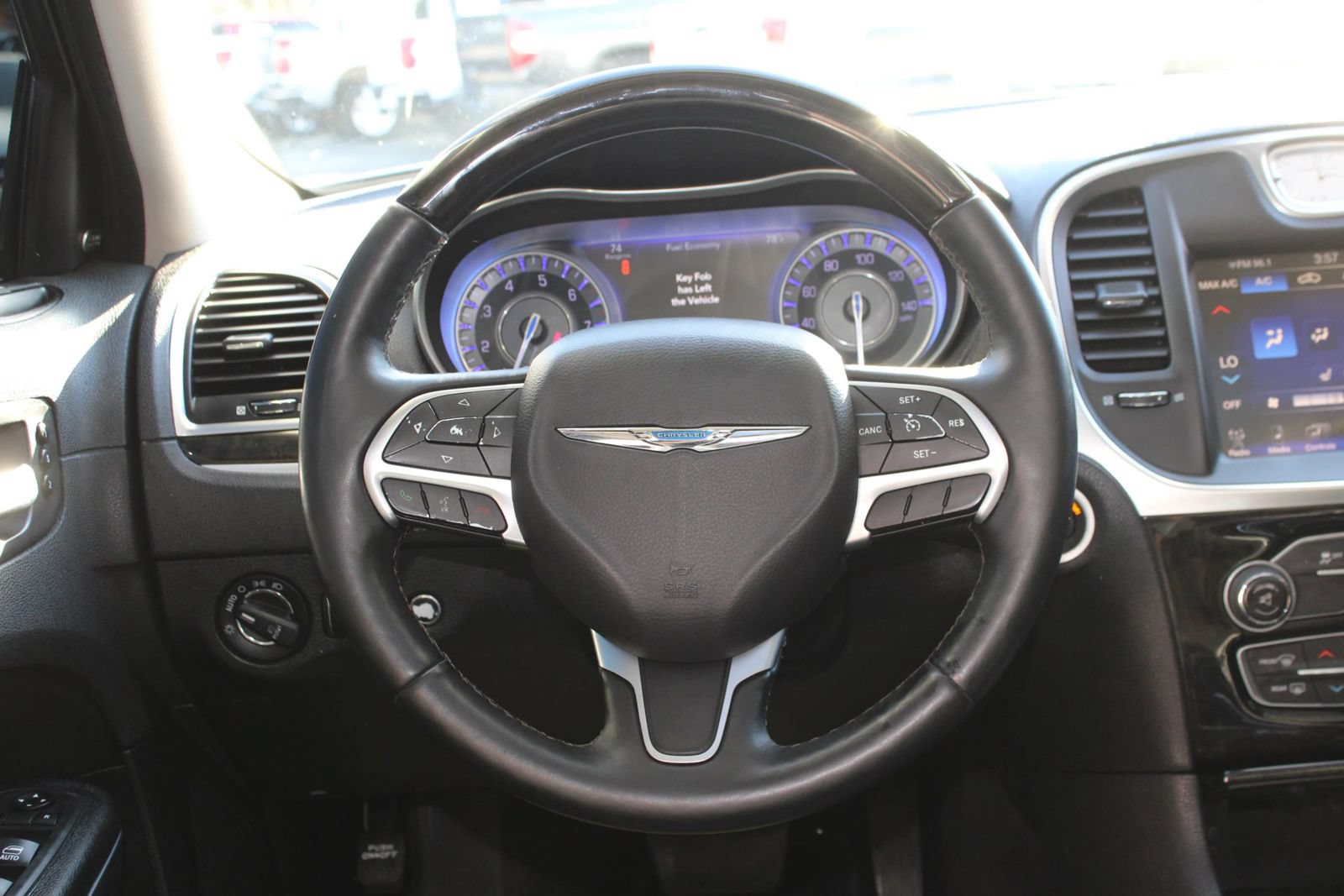 Used 2016 Chrysler 300 C RWD image 26