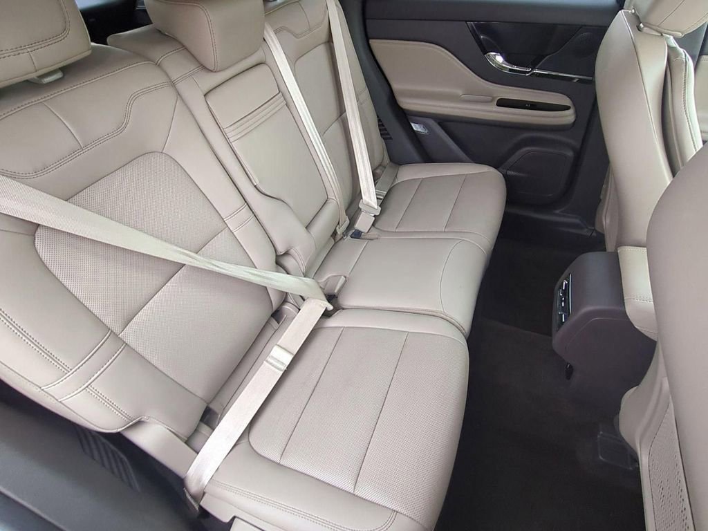 Used 2023 Lincoln Corsair AWD w/ Equipment Group 101A image 30