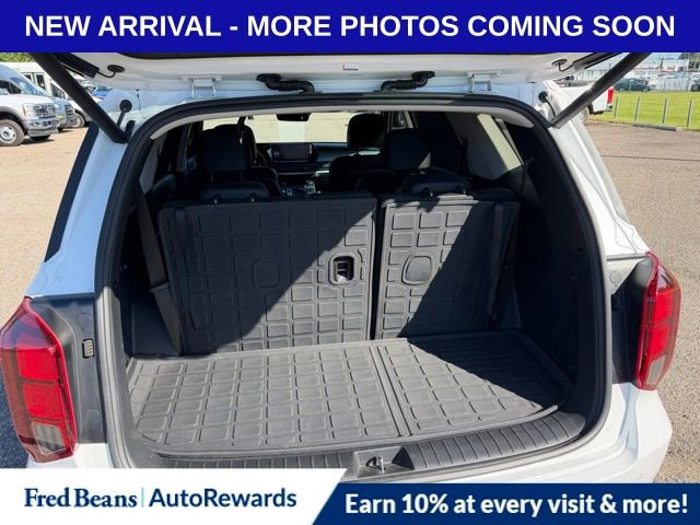 Used 2025 Hyundai Palisade SEL AWD/4WD image 13