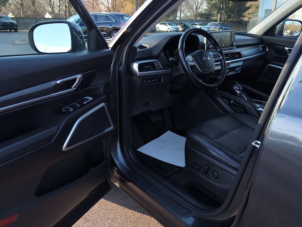Used 2020 Kia Telluride S w/ S 8 Passenger Seating Package image 13