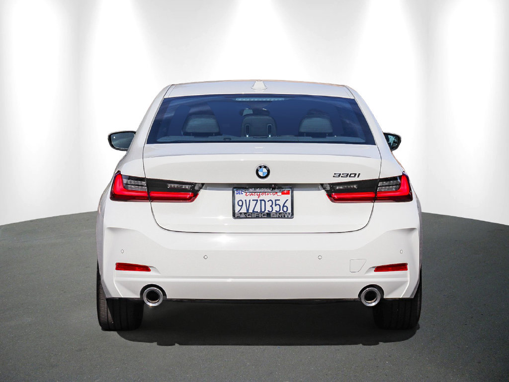 Used 2026 BMW 330i Sedan w/ Convenience Package RWD image 5