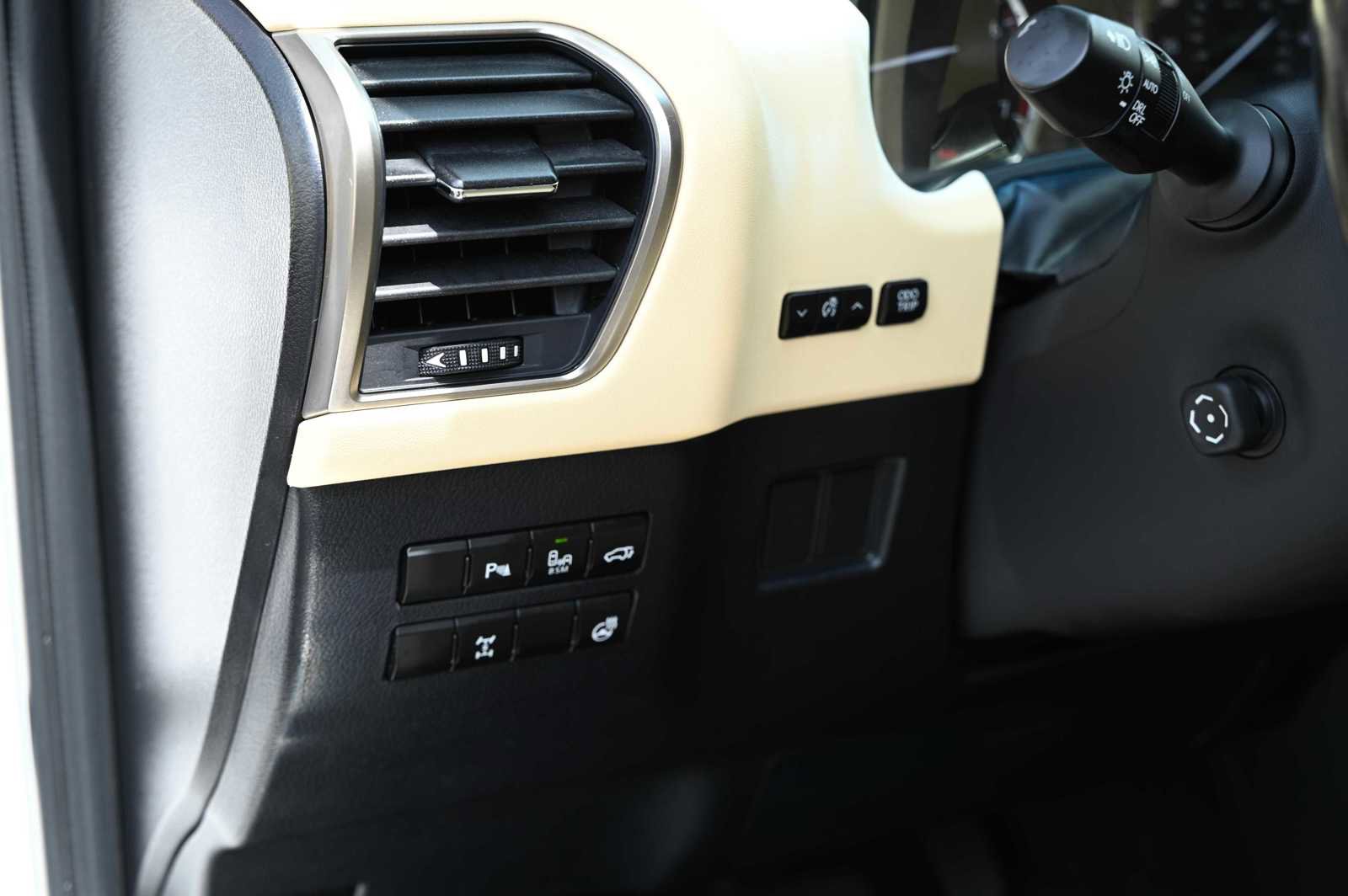 Used 2017 Lexus NX 200t AWD w/ Premium Package image 16