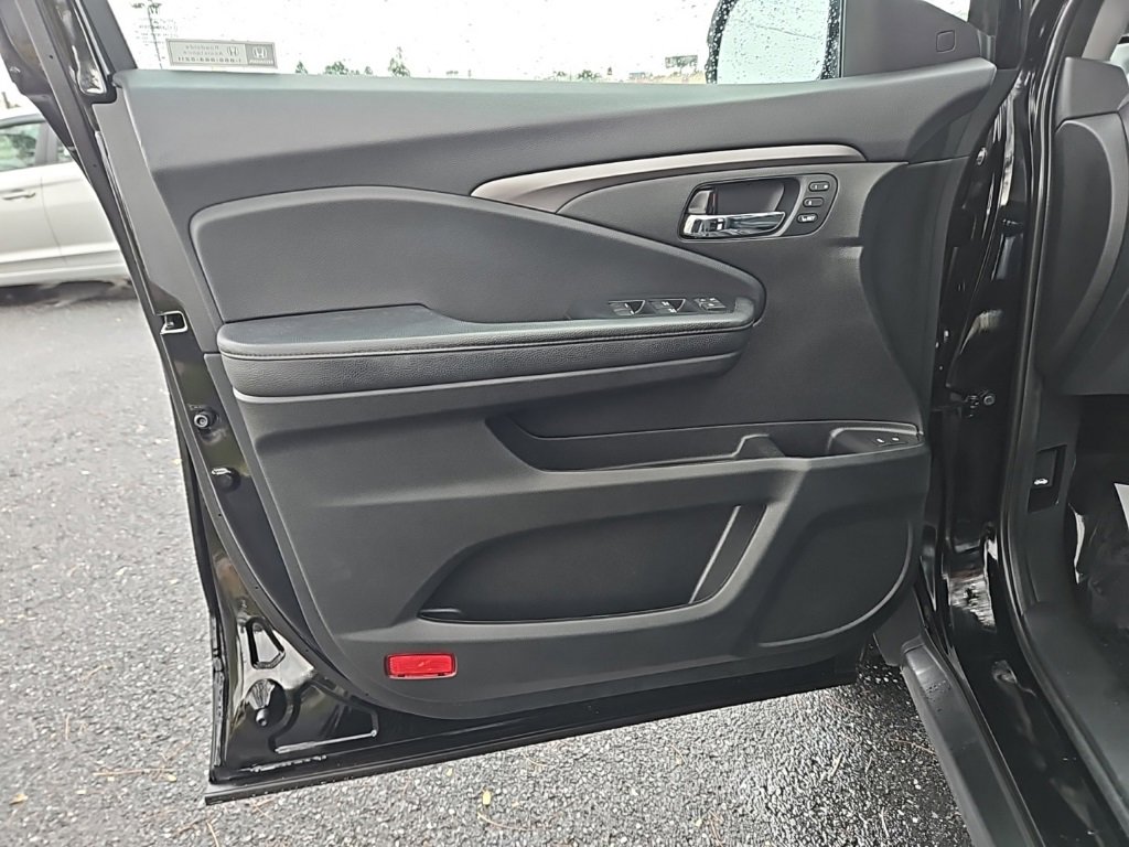 Used 2022 Honda Pilot Special Edition image 17