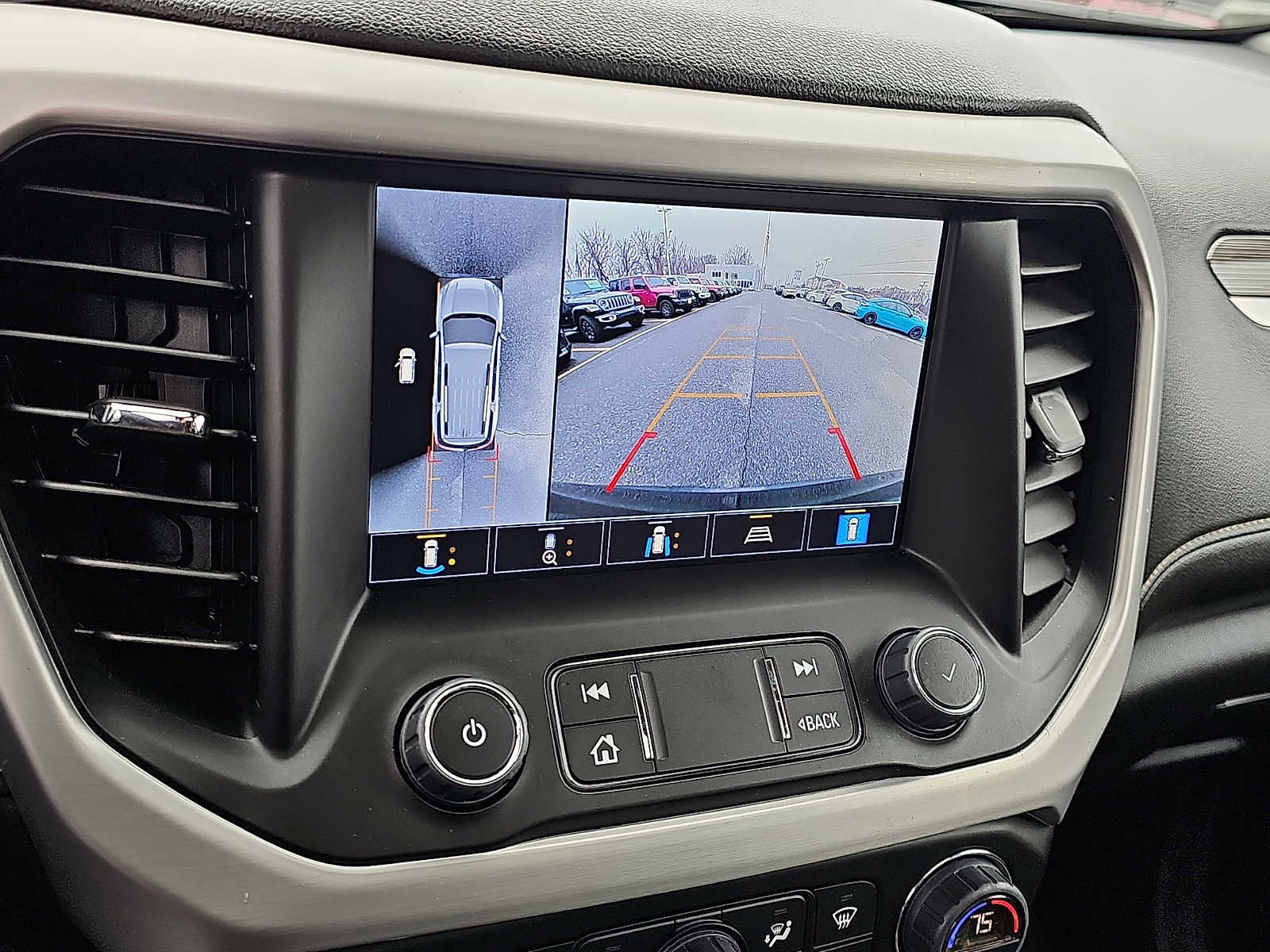 Used 2023 GMC Acadia SLT w/ Technology Package image 22