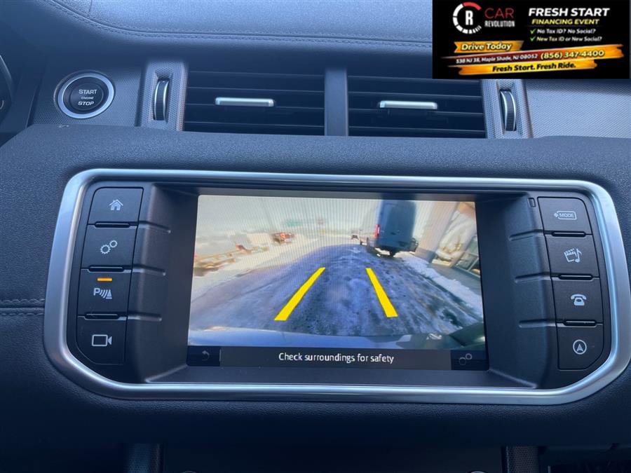 Used 2019 Land Rover Range Rover Evoque SE image 15