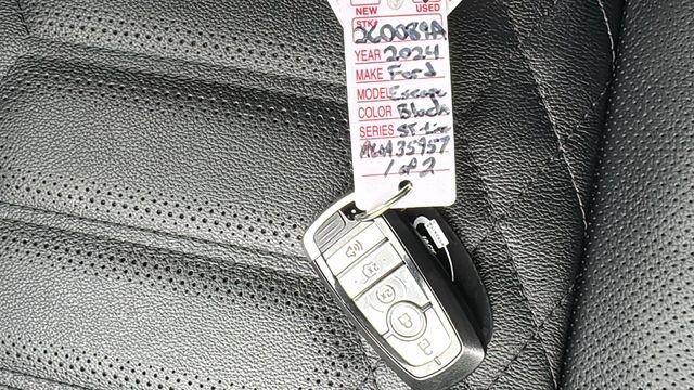 Certified 2024 Ford Escape PHEV w/ PHEV Premium Package image 31