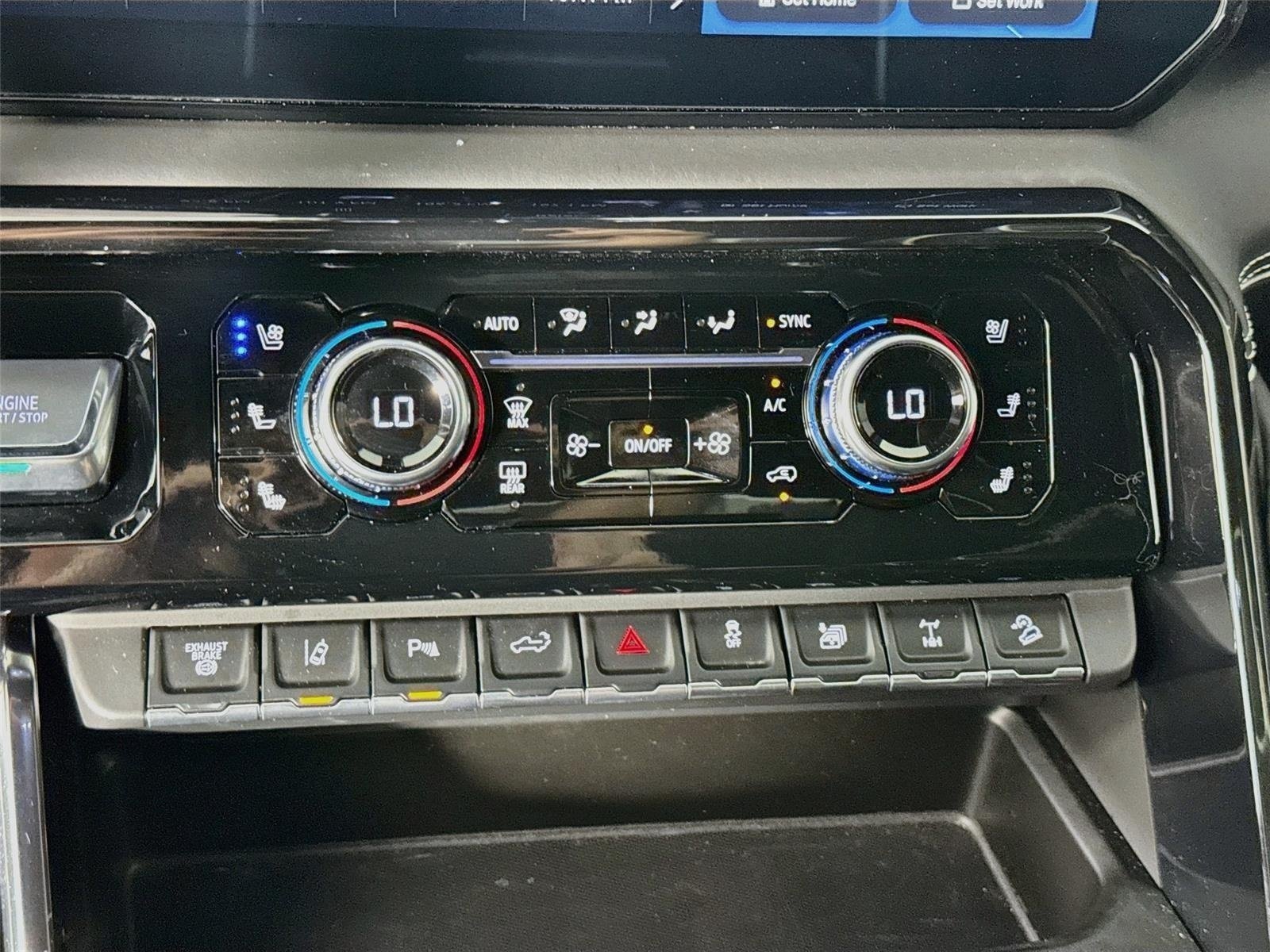Used 2024 GMC Sierra 2500 AT4X AWD/4WD image 18