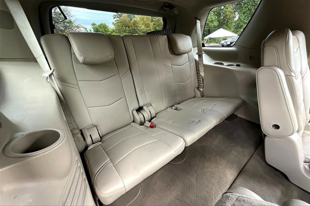 Used 2020 Cadillac Escalade Luxury image 23