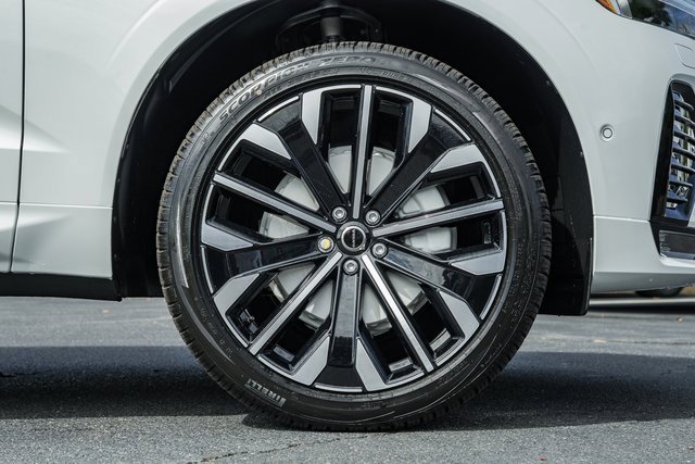 New 2026 Volvo XC60 B5 Ultra w/ Protection Package Premier image 16