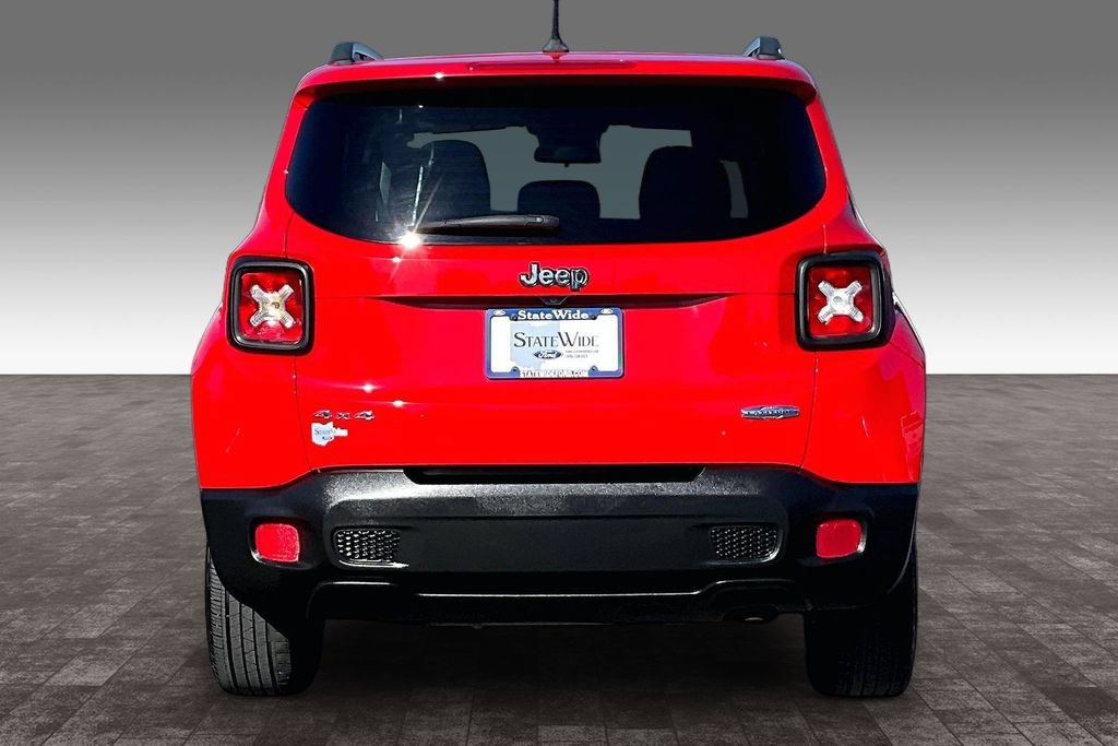 Used 2017 Jeep Renegade Latitude w/ Cold Weather Group AWD/4WD image 27