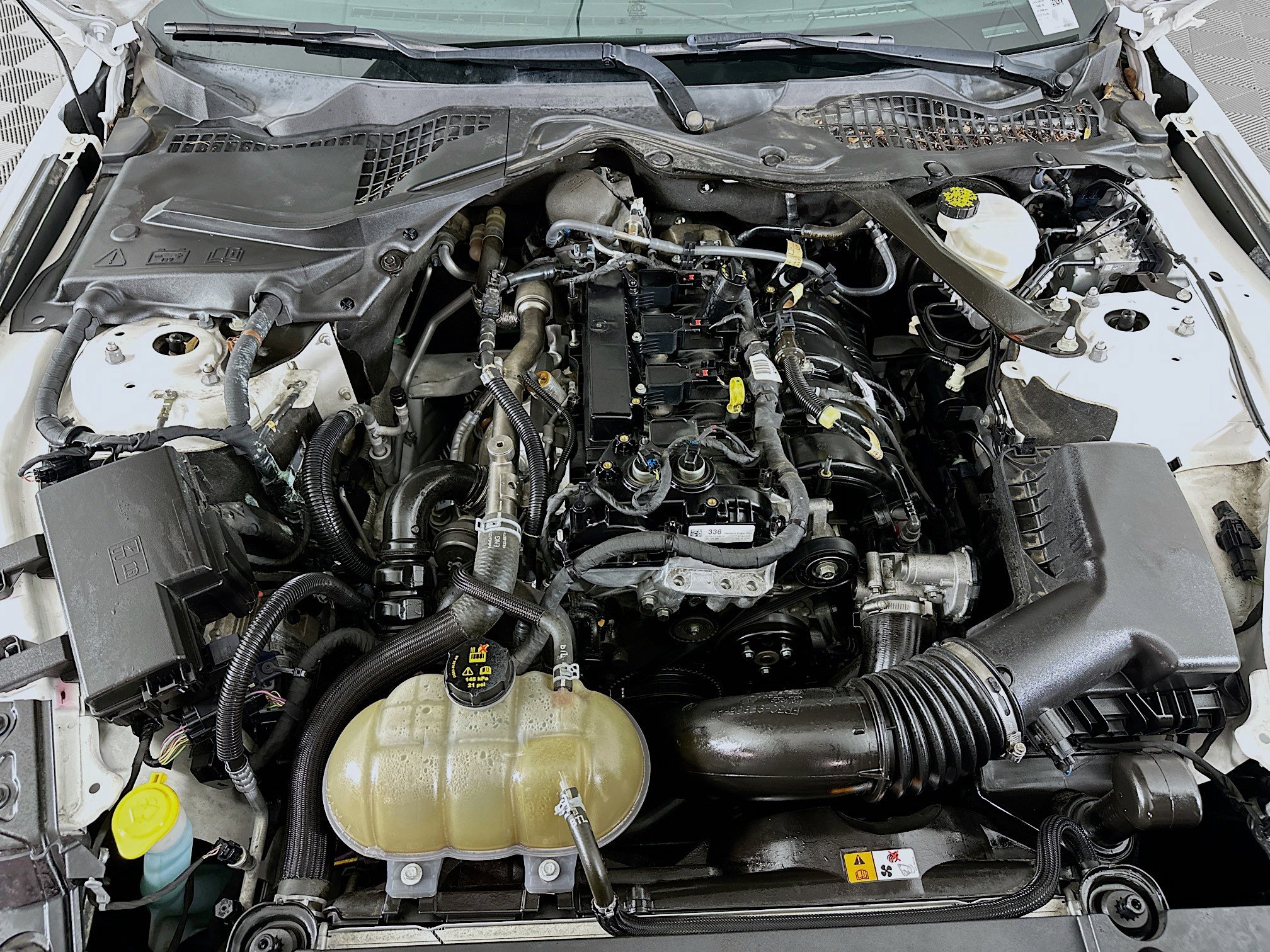 Used 2017 Ford Mustang Premium w/ Ecoboost Performance Package image 28