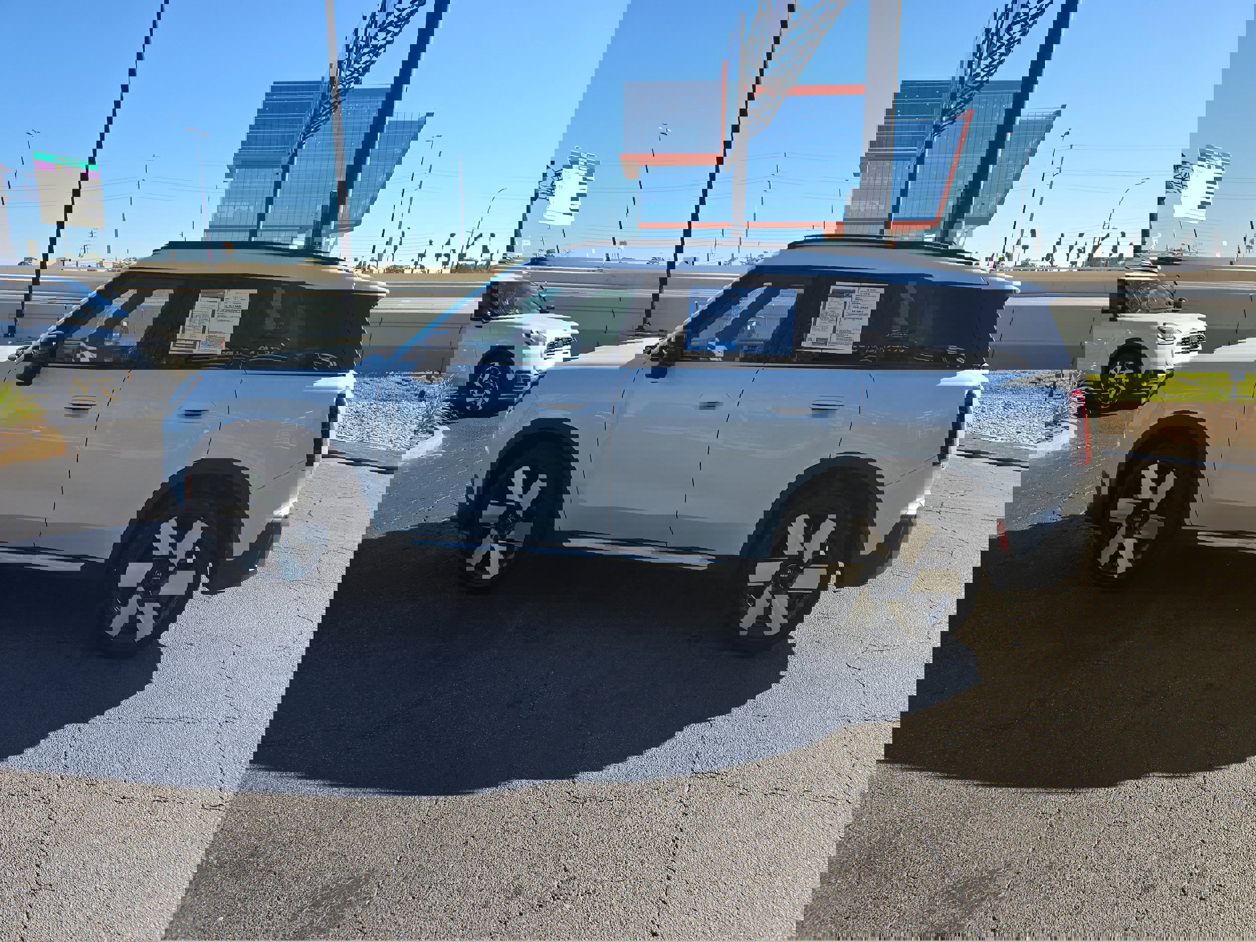 Certified 2025 MINI Cooper Countryman S w/ Comfort Package Max image 7