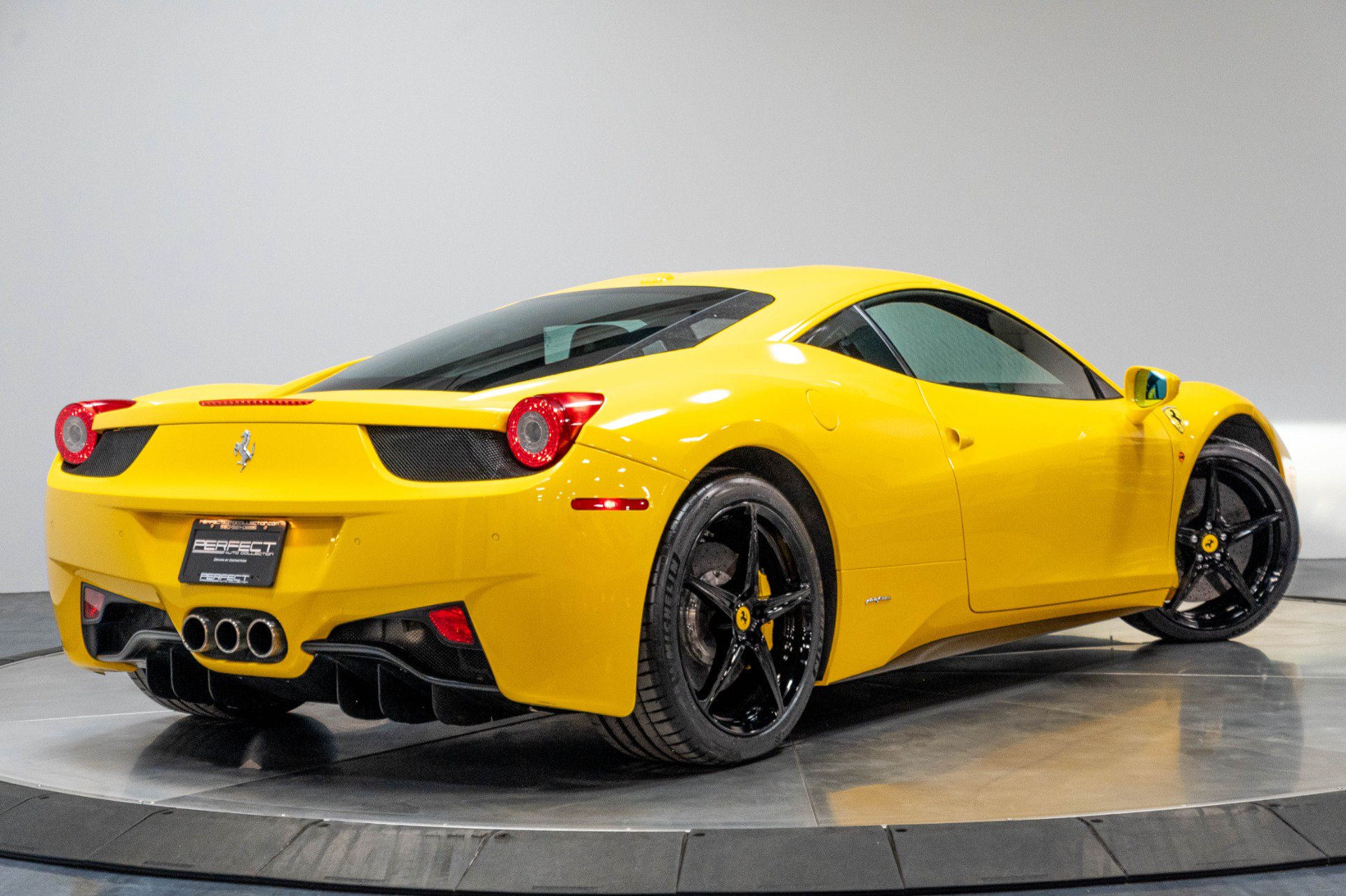 Used 2010 Ferrari 458 Italia Coupe RWD image 66