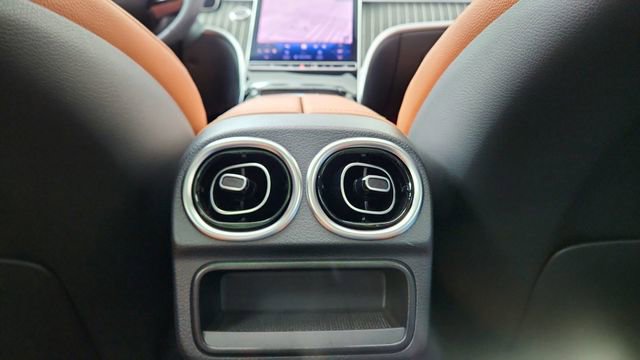 Used 2024 Mercedes-Benz C 300 4MATIC Sedan w/ Pinnacle Trim Package image 54