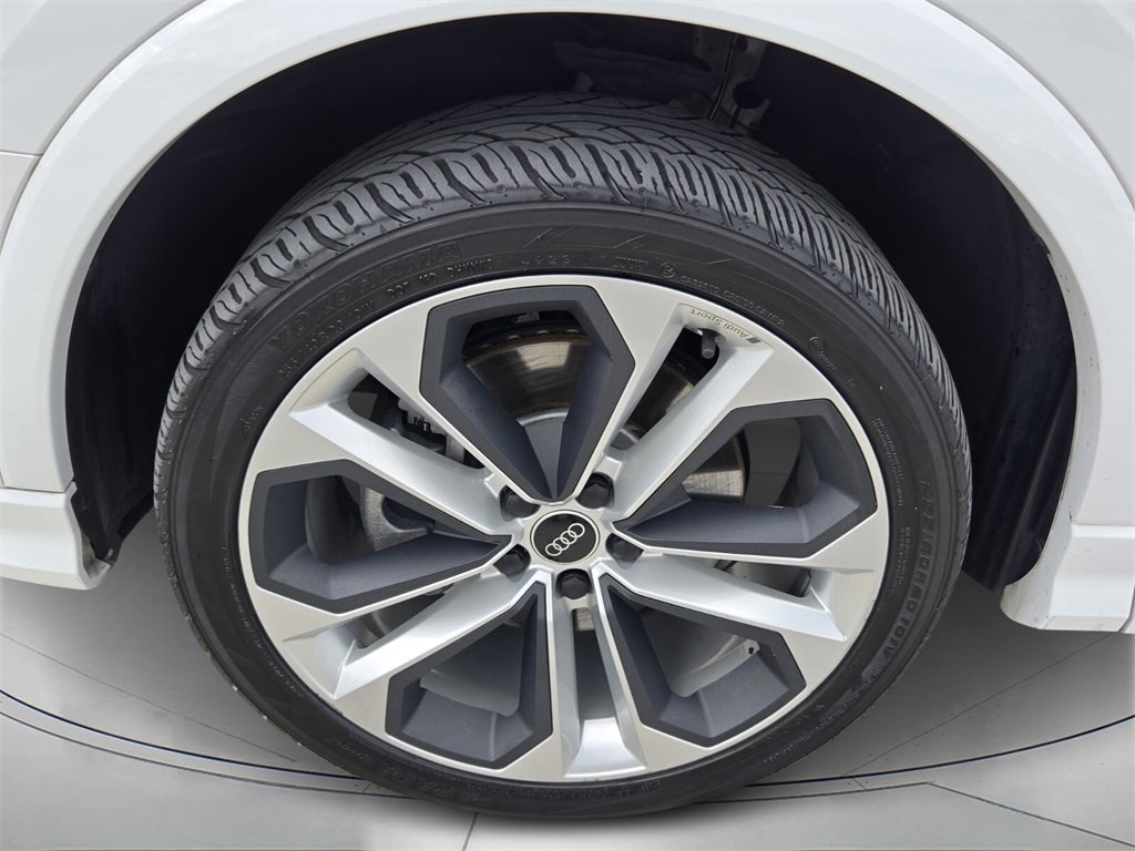 Used 2021 Audi Q3 2.0T Premium w/ Convenience Package image 9