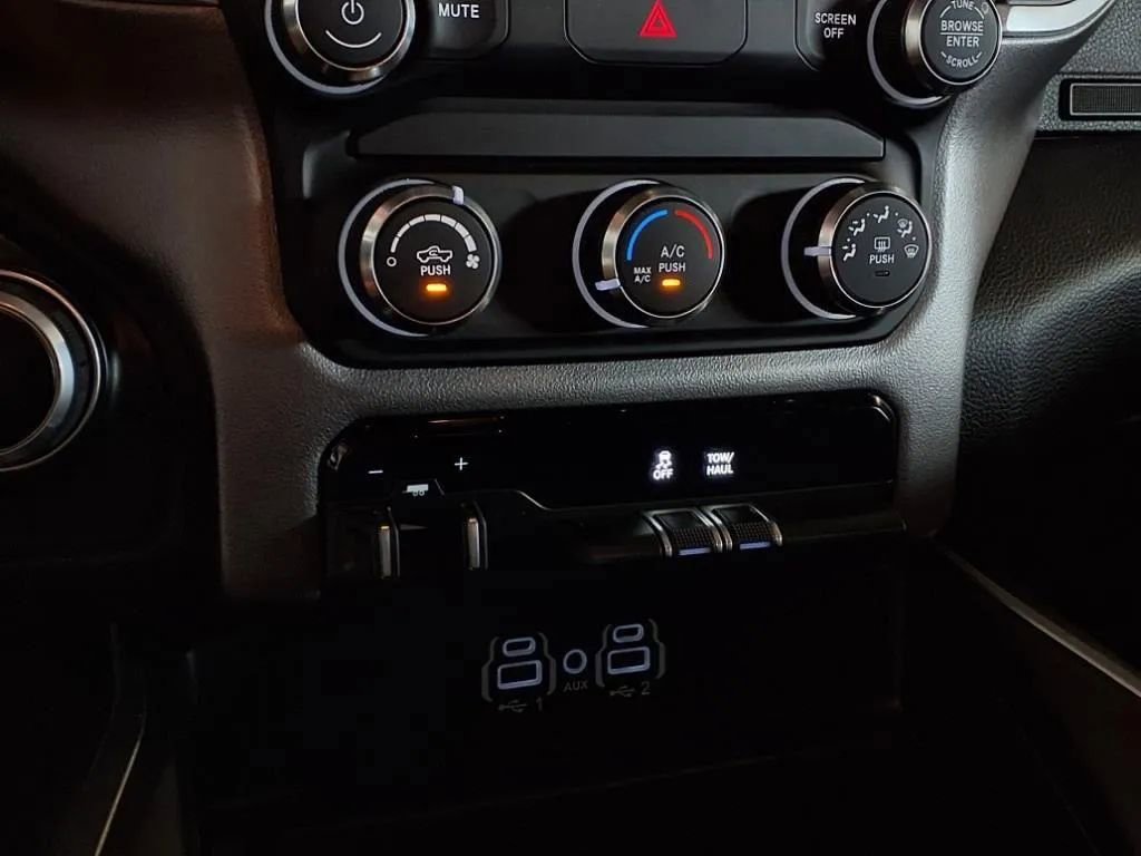 Used 2020 RAM 1500 Big Horn AWD/4WD image 22
