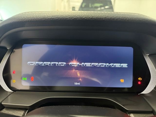 New 2026 Jeep Grand Cherokee L 4WD image 16