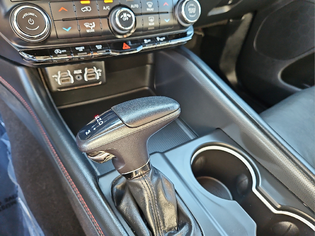 Used 2024 Dodge Durango GT RWD image 49