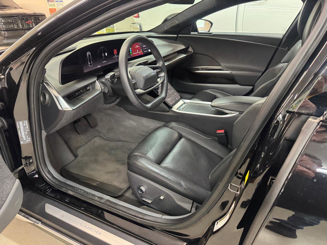 Used 2023 Lucid Air Touring AWD/4WD image 6