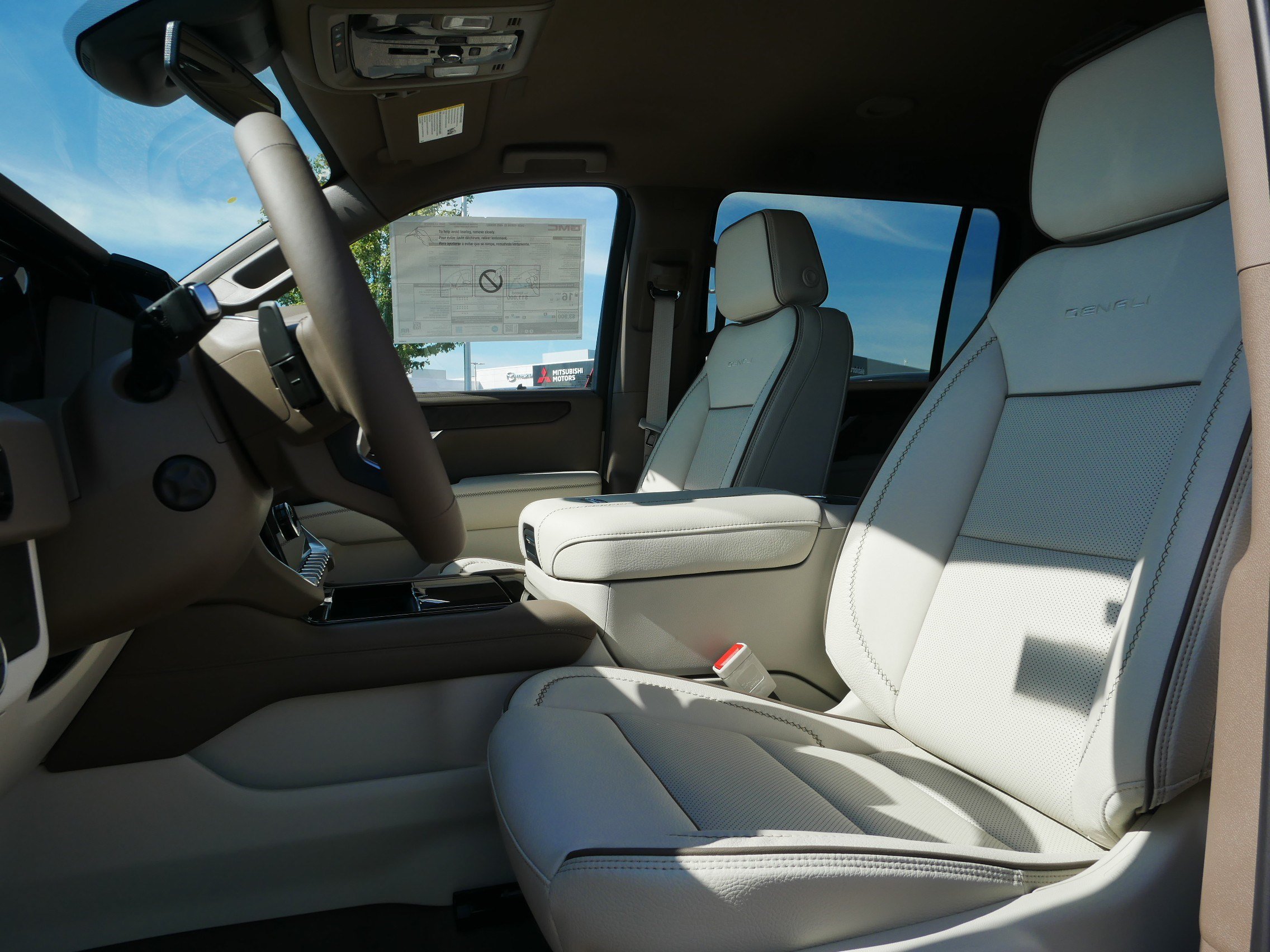 New 2026 GMC Yukon XL Denali AWD/4WD image 4