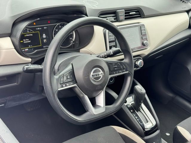 Used 2022 Nissan Versa SV image 16