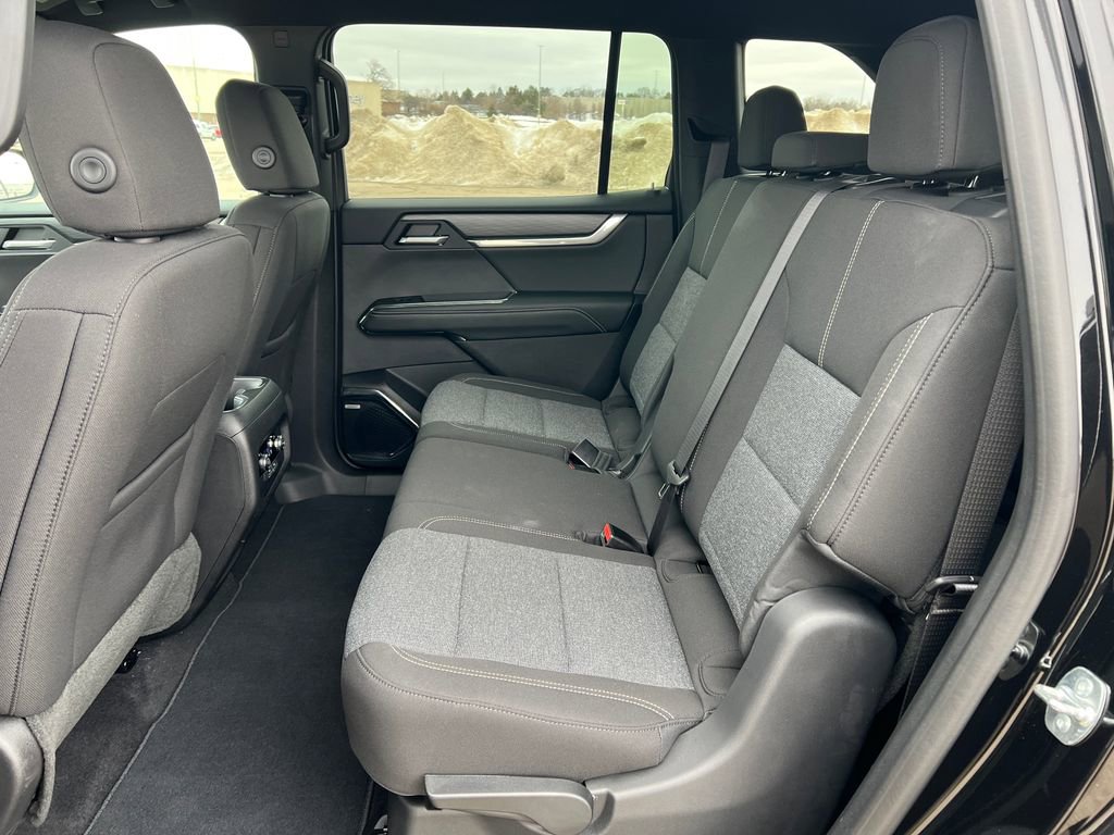 New 2025 GMC Acadia Elevation image 4